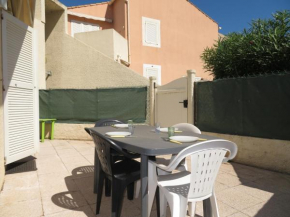 Appartement 2 pièces à Sète, 500m de la plage, terrasse, parking, animaux admis - FR-1-338-336